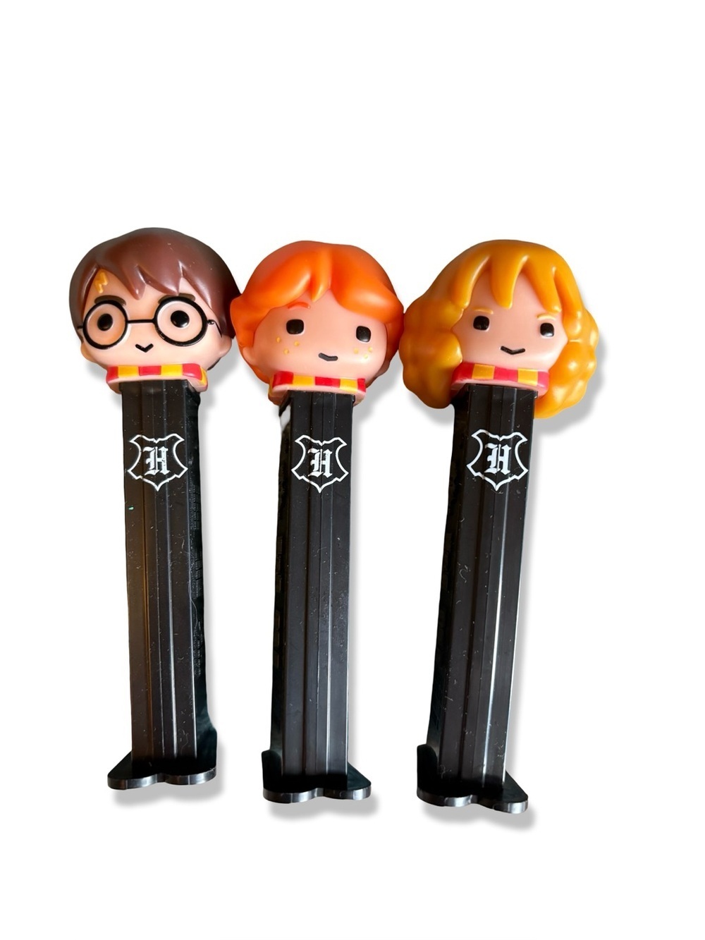 Harry Potter PEZ Candy Dispenser Set Harry, Hermione, Ron Hogwarts Crest WB 2020